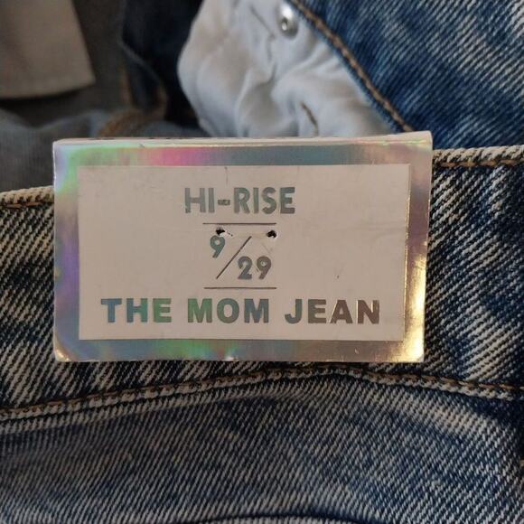 Tinseltown NWT Jeans Size 9/29 Blue Hi Rise Mom Denim Distressed Casual - Picture 7 of 13